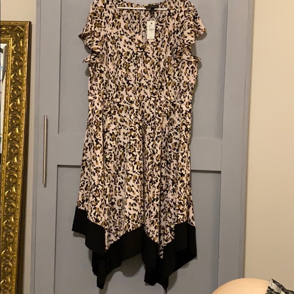 NWT handkerchief light pink leopard